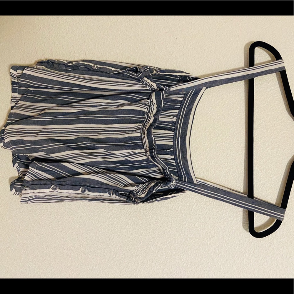 Top - Picture 2 of 3